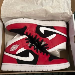 Womens Air Jordan 1 Mid